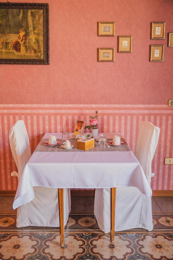 Bed and Breakfast Casa Tonina Carloforte  Zewnętrze zdjęcie