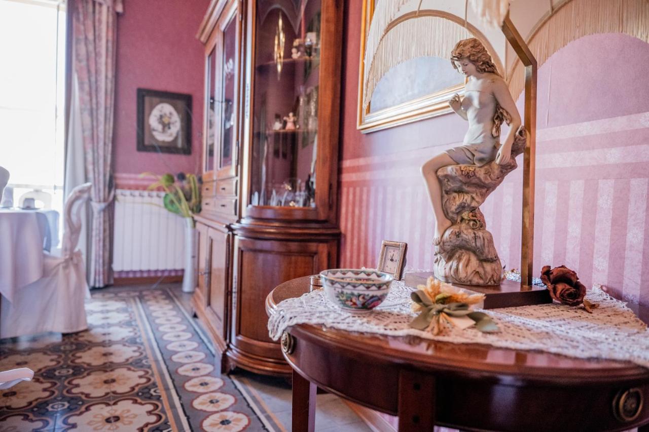 Bed and Breakfast Casa Tonina Carloforte  Zewnętrze zdjęcie