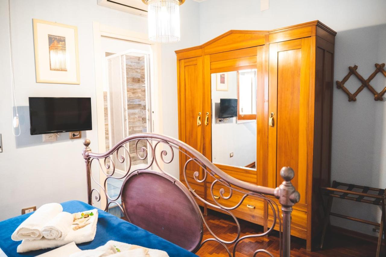 Bed and Breakfast Casa Tonina Carloforte  Zewnętrze zdjęcie