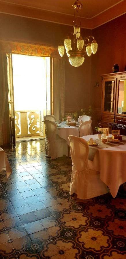 Bed and Breakfast Casa Tonina Carloforte  Zewnętrze zdjęcie